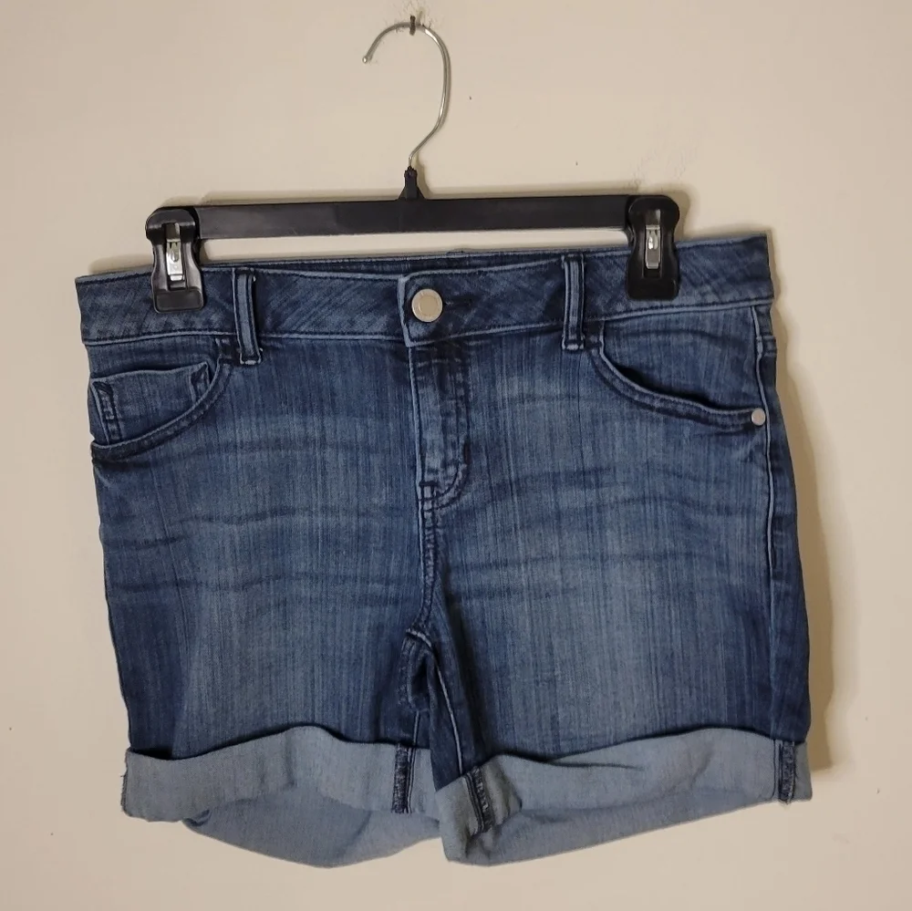Simply Vera Vera Wang Women's Denim Jean Shorts - Size (2) - Excellent Condition